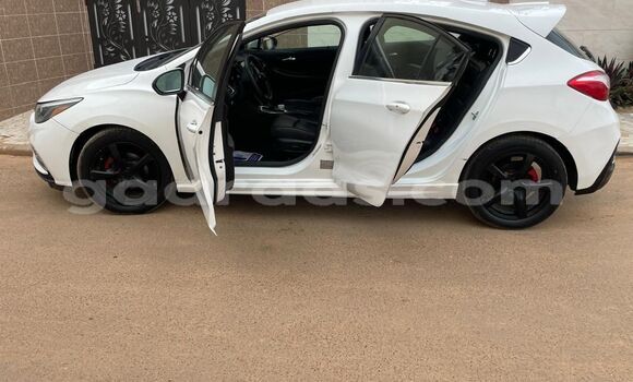 Buy Used Chevrolet Cruze White Car in Dakar in Dakar Buy Used Chevrolet Cruze White Car in Dakar in Dakar