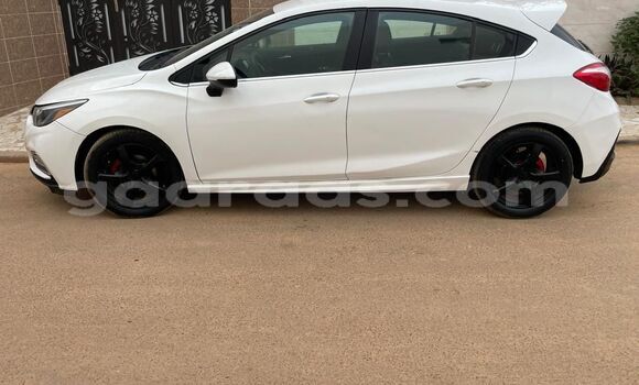 Buy Used Chevrolet Cruze White Car in Dakar in Dakar Buy Used Chevrolet Cruze White Car in Dakar in Dakar
