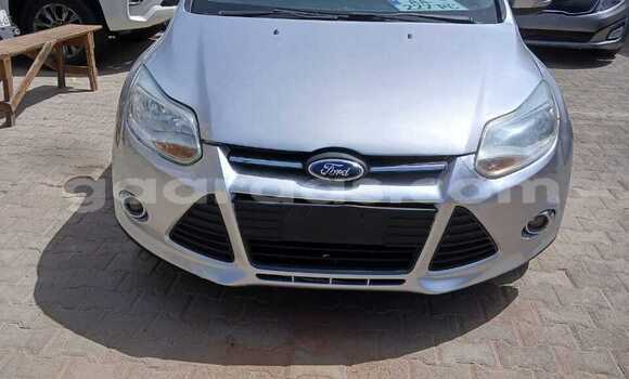 Dieundeu Occasion Ford Escape Beige Auto in Dakar in Dakar