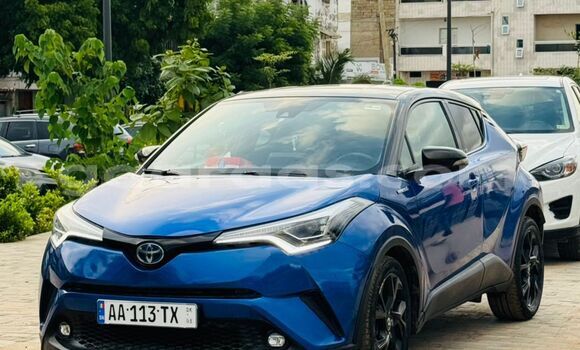 Acheter Occasion Voiture Toyota C-HR Bleu à Dakar, Dakar Acheter Occasion Voiture Toyota C-HR Bleu à Dakar, Dakar