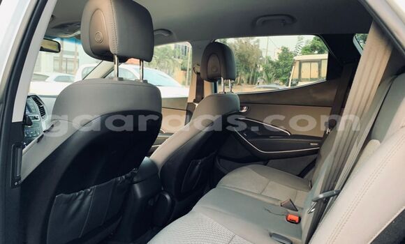 Buy Import Hyundai Santa Fe Silver Car in Dakar in Dakar Buy Import Hyundai Santa Fe Silver Car in Dakar in Dakar