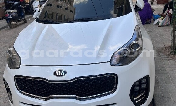 Buy Used Kia Sportage White Car in Dakar in Dakar Buy Used Kia Sportage White Car in Dakar in Dakar