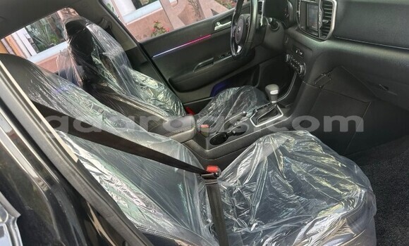 Buy Used Kia Sportage White Car in Dakar in Dakar Buy Used Kia Sportage White Car in Dakar in Dakar