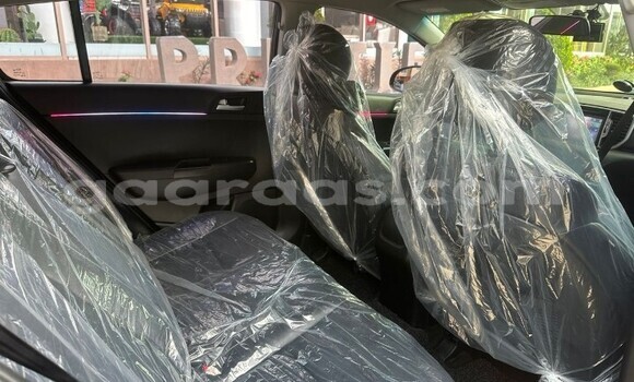 Buy Used Kia Sportage White Car in Dakar in Dakar Buy Used Kia Sportage White Car in Dakar in Dakar