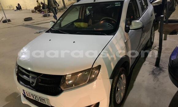 Dieundeu Occasion Dacia Sandero White Auto in Dakar in Dakar Dieundeu Occasion Dacia Sandero White Auto in Dakar in Dakar
