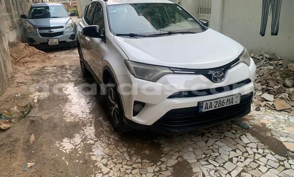 Acheter Occasion Voiture Toyota RAV4 Blanc à Dakar, Dakar