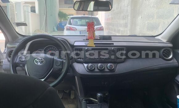 Buy Used Toyota RAV4 White Car in Dakar in Dakar Buy Used Toyota RAV4 White Car in Dakar in Dakar