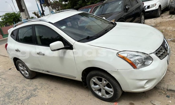 Dieundeu Occasion Nissan Rogue White Auto in Dakar in Dakar Dieundeu Occasion Nissan Rogue White Auto in Dakar in Dakar