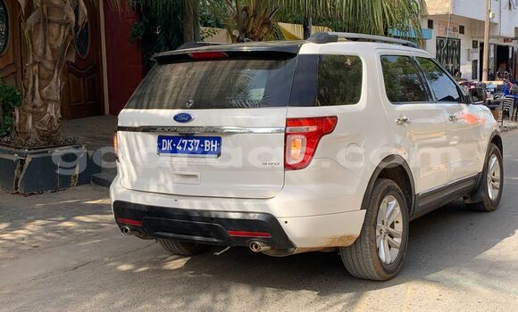 Acheter Occasion Voiture Ford Explorer Blanc à Dakar, Dakar Acheter Occasion Voiture Ford Explorer Blanc à Dakar, Dakar