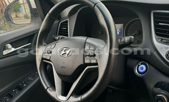 Buy Used Hyundai Tucson White Car in Dakar in Dakar Buy Used Hyundai Tucson White Car in Dakar in Dakar