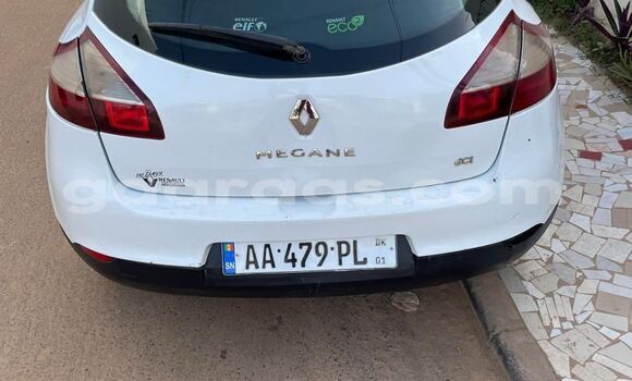 Buy Used Renault Megane White Car in Dakar in Dakar Buy Used Renault Megane White Car in Dakar in Dakar