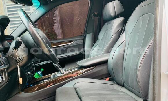 Dieundeu Occasion BMW X5 Silver Auto in Dakar in Dakar Dieundeu Occasion BMW X5 Silver Auto in Dakar in Dakar