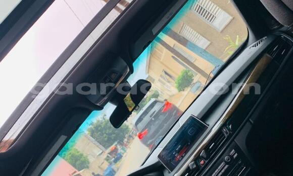 Dieundeu Occasion BMW X5 Silver Auto in Dakar in Dakar Dieundeu Occasion BMW X5 Silver Auto in Dakar in Dakar