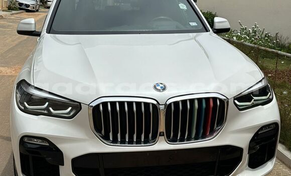 Buy Used BMW X5 White Car in Dakar in Dakar