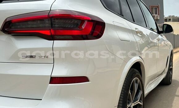Dieundeu Occasion BMW X5 White Auto in Dakar in Dakar Dieundeu Occasion BMW X5 White Auto in Dakar in Dakar