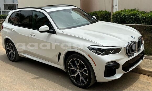 Dieundeu Occasion BMW X5 White Auto in Dakar in Dakar Dieundeu Occasion BMW X5 White Auto in Dakar in Dakar