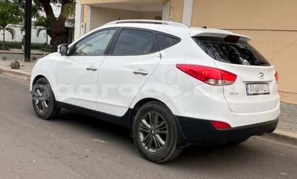Acheter Occasion Voiture Hyundai Tucson Blanc à Dakar, Dakar Acheter Occasion Voiture Hyundai Tucson Blanc à Dakar, Dakar