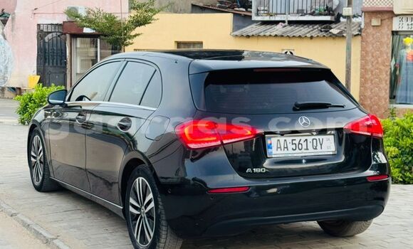 Dieundeu Occasion Mercedes‒Benz C–Class Black Auto in Dakar in Dakar Dieundeu Occasion Mercedes‒Benz C–Class Black Auto in Dakar in Dakar