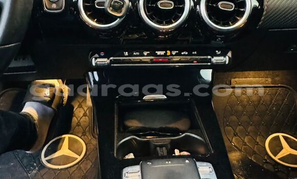 Dieundeu Occasion Mercedes‒Benz C–Class Black Auto in Dakar in Dakar Dieundeu Occasion Mercedes‒Benz C–Class Black Auto in Dakar in Dakar