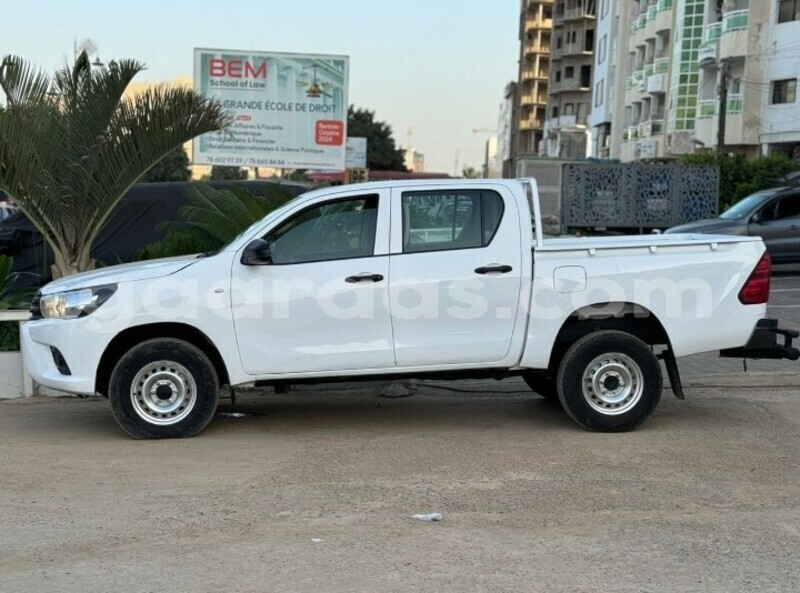 Big with watermark toyota hilux dakar dakar 24277