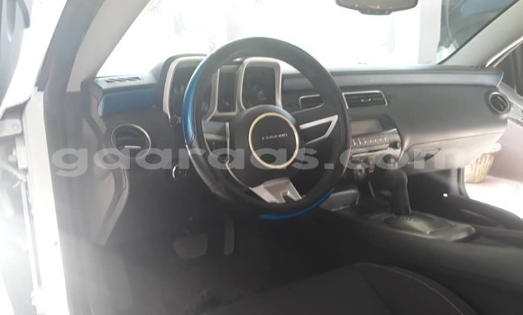 Dieundeu Occasion Chevrolet Camaro White Auto in Dakar in Dakar Dieundeu Occasion Chevrolet Camaro White Auto in Dakar in Dakar