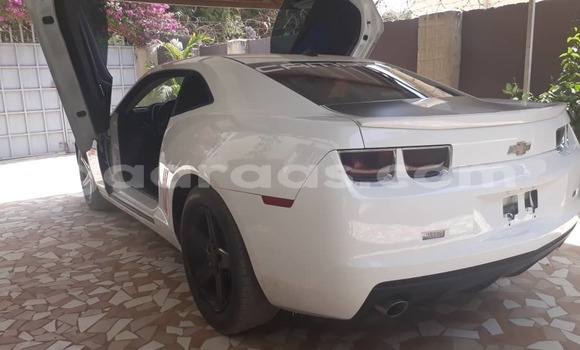 Dieundeu Occasion Chevrolet Camaro White Auto in Dakar in Dakar Dieundeu Occasion Chevrolet Camaro White Auto in Dakar in Dakar
