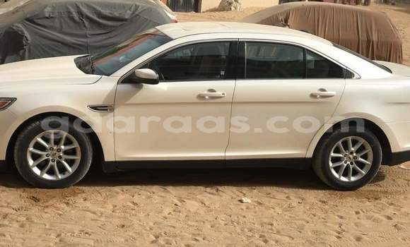 Dieundeu Occasion Ford Taurus White Auto in Dakar in Dakar Dieundeu Occasion Ford Taurus White Auto in Dakar in Dakar
