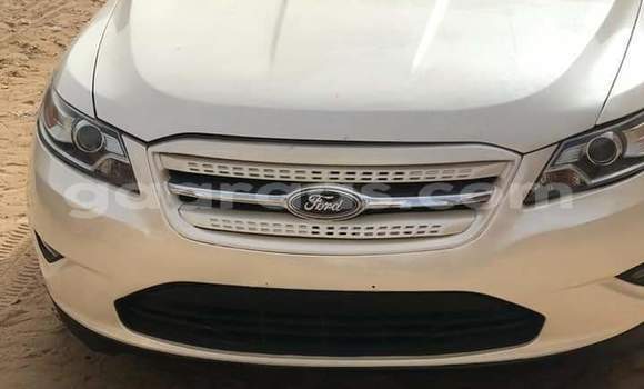 Dieundeu Occasion Ford Taurus White Auto in Dakar in Dakar Dieundeu Occasion Ford Taurus White Auto in Dakar in Dakar