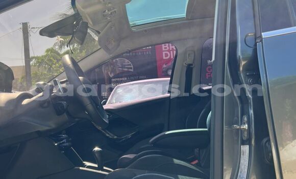 Dieundeu Occasion Peugeot 208 Beige Auto in Dakar in Dakar Dieundeu Occasion Peugeot 208 Beige Auto in Dakar in Dakar