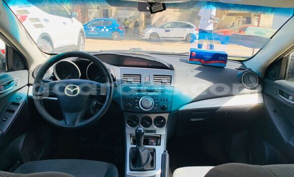 Dieundeu Occasion Mazda 3 Beige Auto in Dakar in Dakar Dieundeu Occasion Mazda 3 Beige Auto in Dakar in Dakar