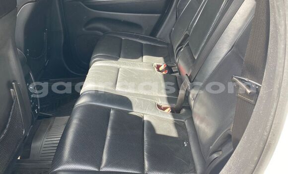 Acheter Occasion Voiture Jeep Grand Cherokee Blanc à Dakar, Dakar Acheter Occasion Voiture Jeep Grand Cherokee Blanc à Dakar, Dakar