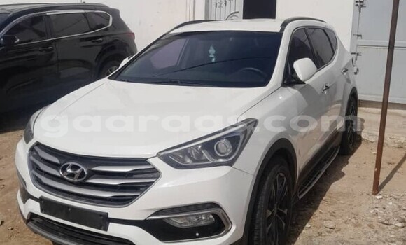 Dieundeu Occasion Hyundai Santa Fe White Auto in Dakar in Dakar Dieundeu Occasion Hyundai Santa Fe White Auto in Dakar in Dakar
