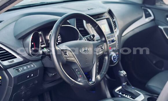 Dieundeu Imported Hyundai Santa Fe Silver Auto in Dakar in Dakar Dieundeu Imported Hyundai Santa Fe Silver Auto in Dakar in Dakar