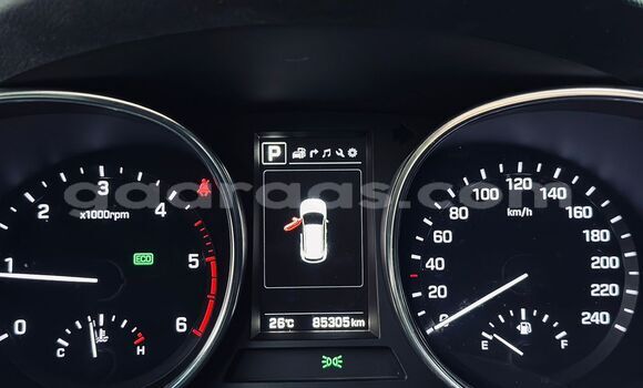 Dieundeu Imported Hyundai Santa Fe Silver Auto in Dakar in Dakar Dieundeu Imported Hyundai Santa Fe Silver Auto in Dakar in Dakar