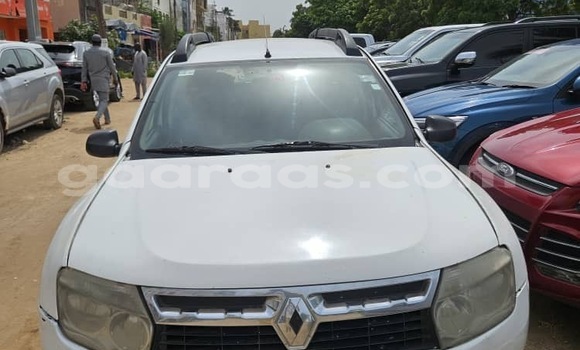 Buy Used Renault Duster White Car in Dakar in Dakar