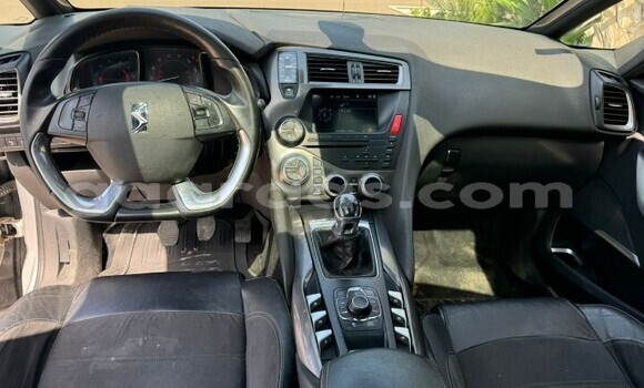 Dieundeu Occasion Citroen DS5 Silver Auto in Dakar in Dakar Dieundeu Occasion Citroen DS5 Silver Auto in Dakar in Dakar