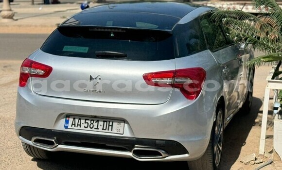 Dieundeu Occasion Citroen DS5 Silver Auto in Dakar in Dakar Dieundeu Occasion Citroen DS5 Silver Auto in Dakar in Dakar