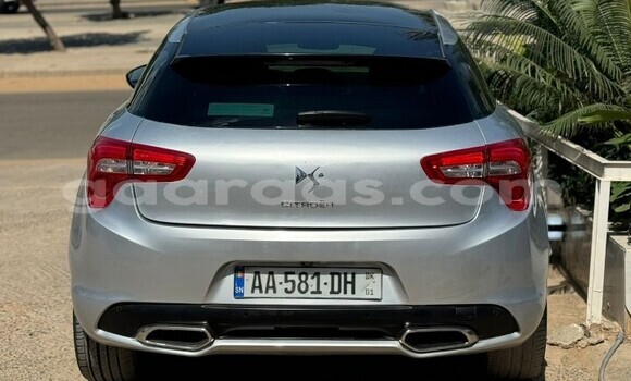 Dieundeu Occasion Citroen DS5 Silver Auto in Dakar in Dakar Dieundeu Occasion Citroen DS5 Silver Auto in Dakar in Dakar