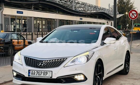 Dieundeu Occasion Hyundai Grandeur White Auto in Dakar in Dakar Dieundeu Occasion Hyundai Grandeur White Auto in Dakar in Dakar