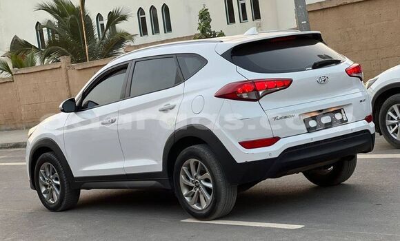 Dieundeu Occasion Hyundai Tucson White Auto in Dakar in Dakar Dieundeu Occasion Hyundai Tucson White Auto in Dakar in Dakar