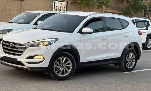 Dieundeu Occasion Hyundai Tucson White Auto in Dakar in Dakar Dieundeu Occasion Hyundai Tucson White Auto in Dakar in Dakar
