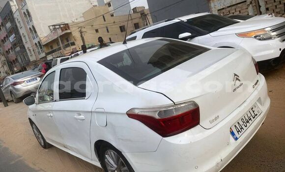 Dieundeu Occasion Citroen C-Elysee White Auto in Dakar in Dakar Dieundeu Occasion Citroen C-Elysee White Auto in Dakar in Dakar