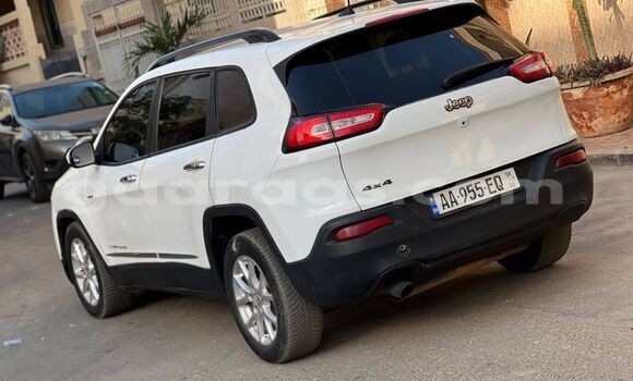 Acheter Occasion Voiture Jeep Cherokee Blanc à Dakar, Dakar Acheter Occasion Voiture Jeep Cherokee Blanc à Dakar, Dakar