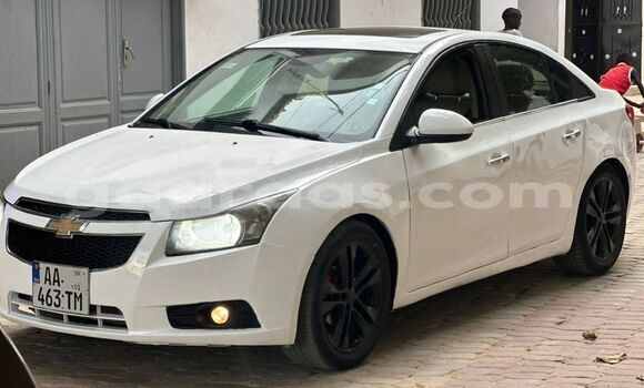 Dieundeu Occasion Chevrolet Cruze White Auto in Dakar in Dakar Dieundeu Occasion Chevrolet Cruze White Auto in Dakar in Dakar