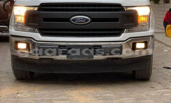 Dieundeu Occasion Ford F–150 White Auto in Dakar in Dakar Dieundeu Occasion Ford F–150 White Auto in Dakar in Dakar