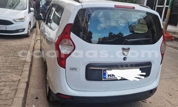 Dieundeu Occasion Dacia Lodgy White Auto in Dakar in Dakar Dieundeu Occasion Dacia Lodgy White Auto in Dakar in Dakar