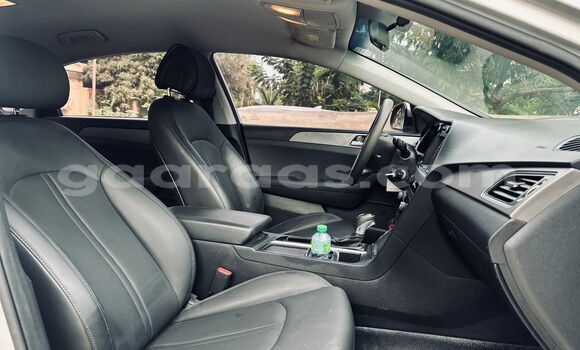 Buy Import Hyundai Sonata Silver Car in Dakar in Dakar Buy Import Hyundai Sonata Silver Car in Dakar in Dakar