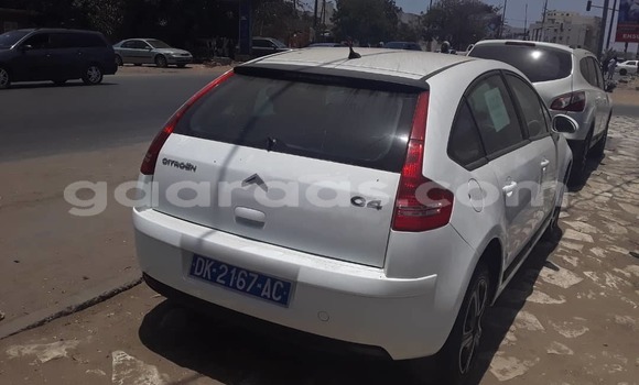 Acheter Occasion Voiture Citroen C4 Blanc à Dakar, Dakar Acheter Occasion Voiture Citroen C4 Blanc à Dakar, Dakar