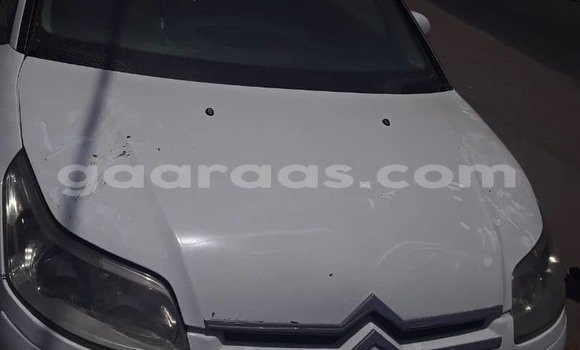 Acheter Occasion Voiture Citroen C4 Blanc à Dakar, Dakar Acheter Occasion Voiture Citroen C4 Blanc à Dakar, Dakar