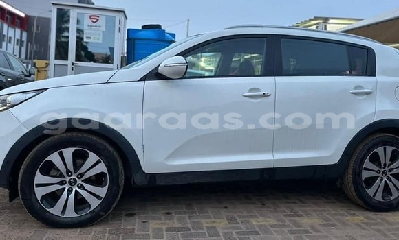 Dieundeu Occasion Kia Sportage White Auto in Dakar in Dakar Dieundeu Occasion Kia Sportage White Auto in Dakar in Dakar